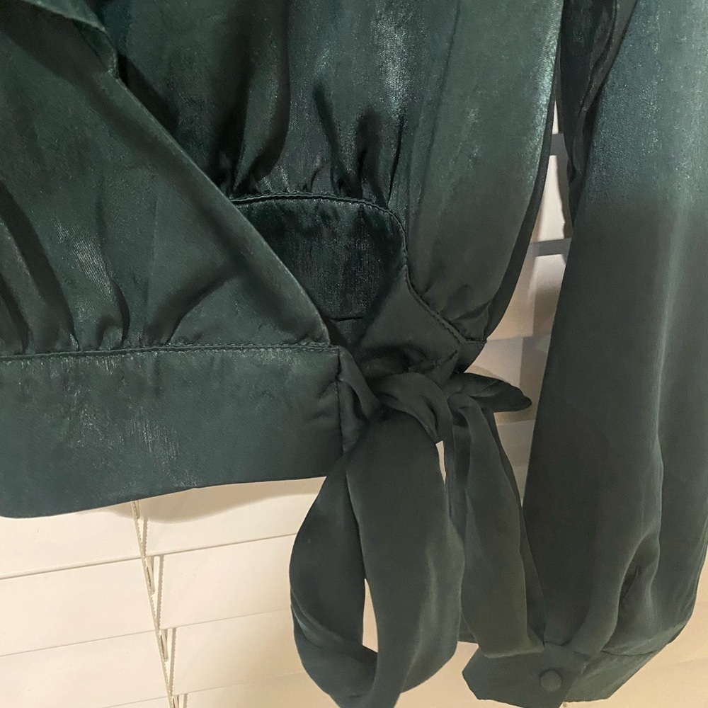 JustFab Blouse - Picture 2 of 4